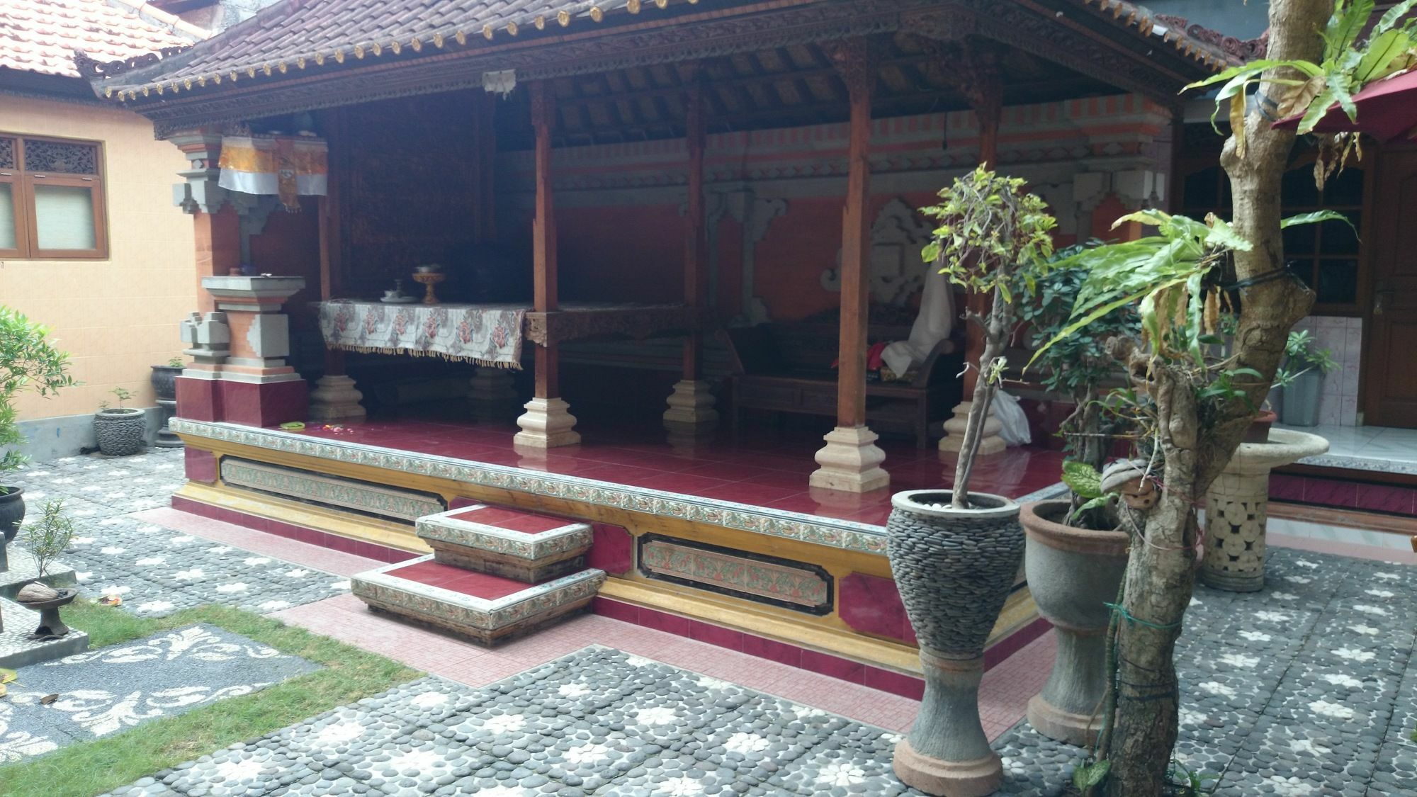 Agus Beach Inn Kuta  Exterior photo